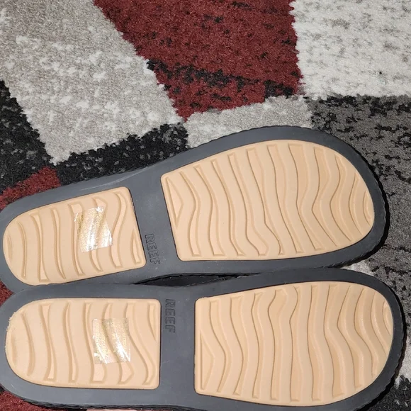 Reef Black and Tan Woven Sandals - Picture 3 of 4